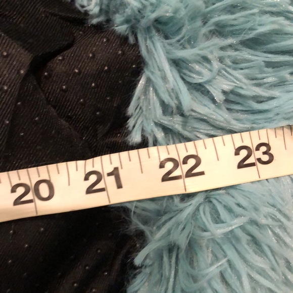 Blue Fluffy Pet Bed Large - Picture 4 of 6